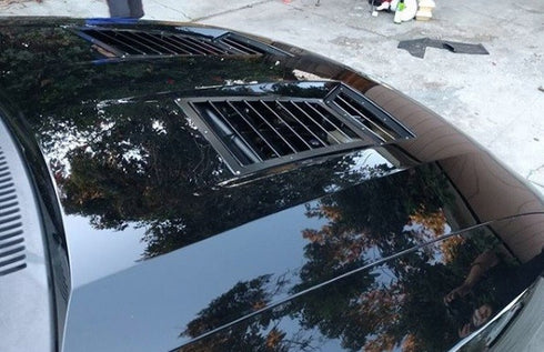 Cobra hood vents